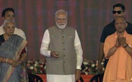 पीएम मोदी ने जेवर एयरपोर्ट के पहले चरण का उद्घाटन किया